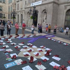 Prou Feminicidis: La masculinitat, els rols de gènere i les relacions de poder es poden desaprendre.